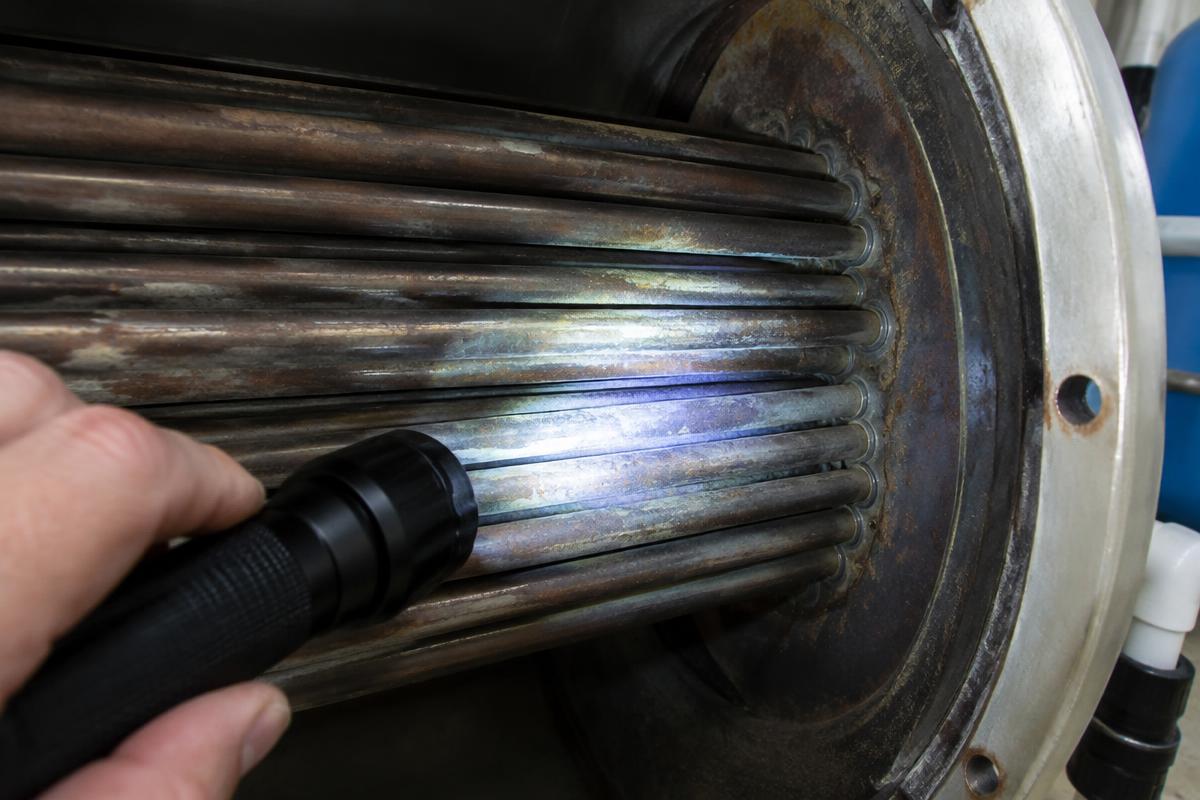 Illustrative photo related to pool heater technician, main view